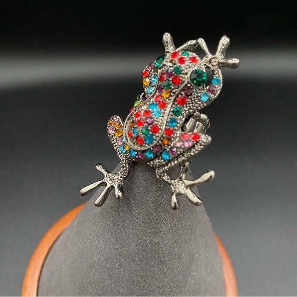 Sparkly Frog Stretch Ring Size 8 - Picture 3 of 17